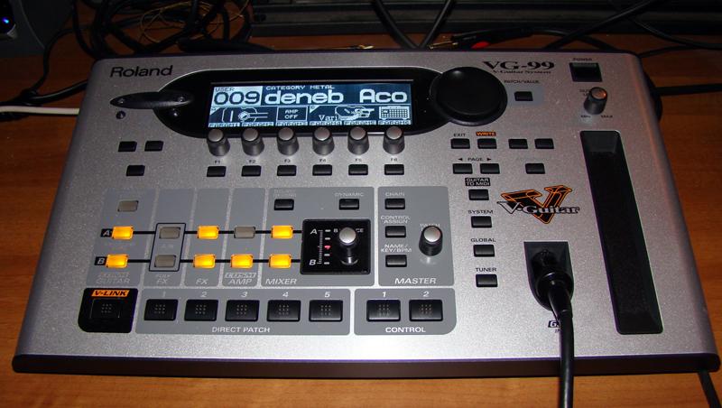 ROLAND VG 99.jpg